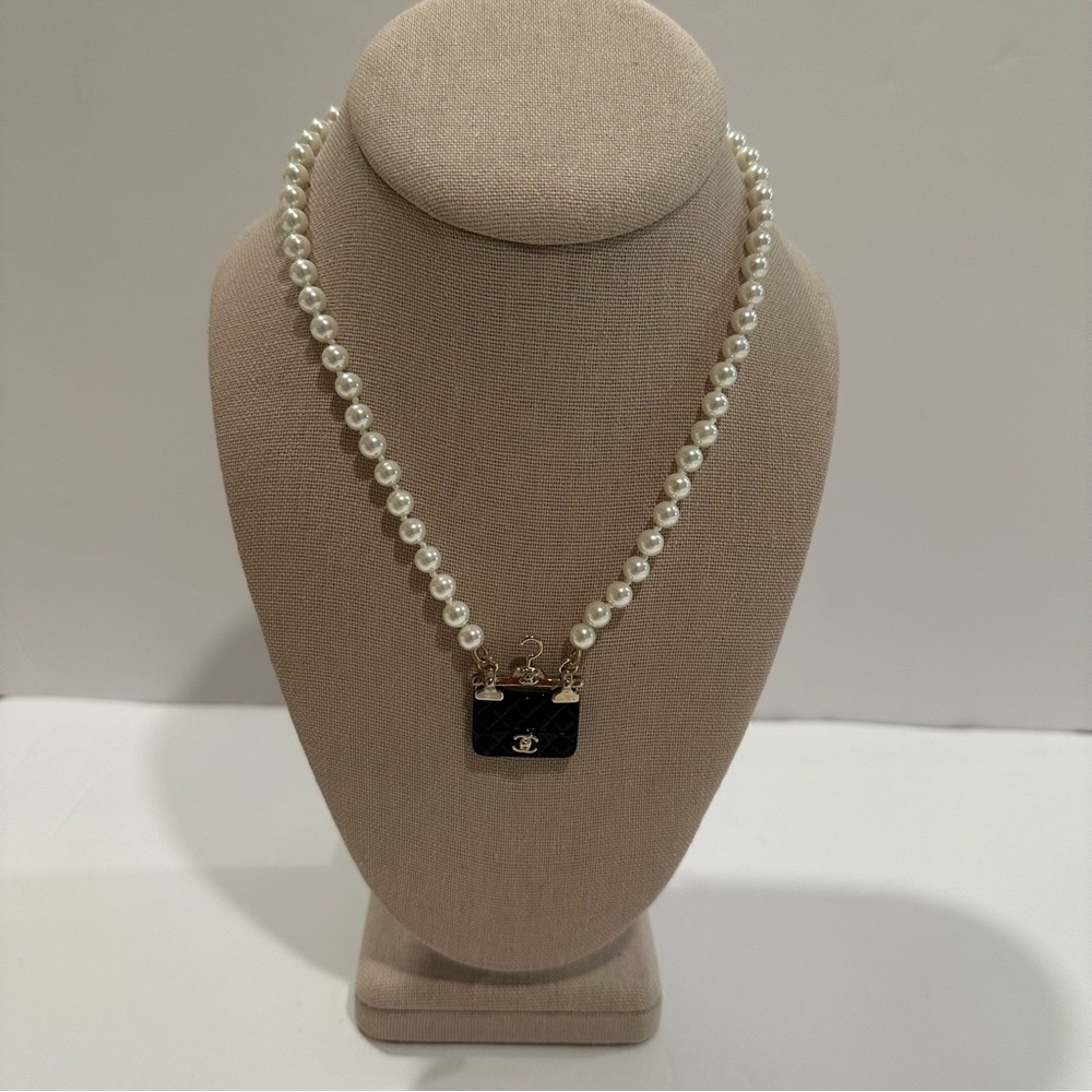 🤩 CC 🤩 Chanel Pearl Necklace NEW